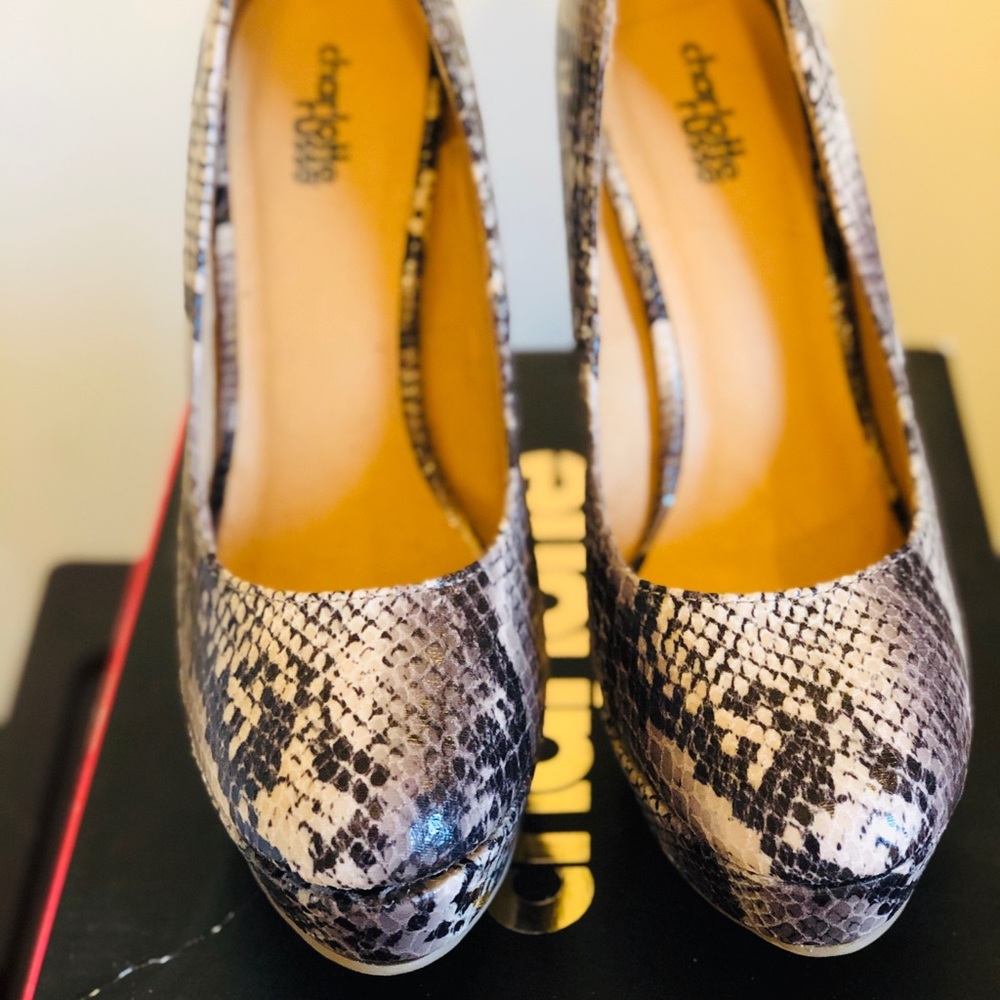 Shoes - Picture 2 of 3